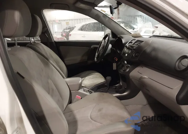 JTMZF33V695001815: 44198253