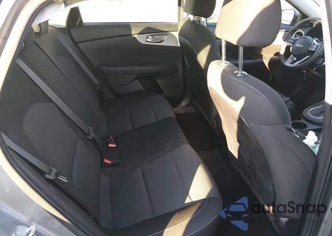 3KPF24AD9PE625964: 44198320