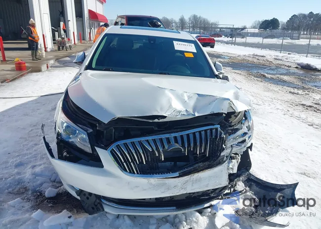 1G4GD5G37GF182136: 44198339