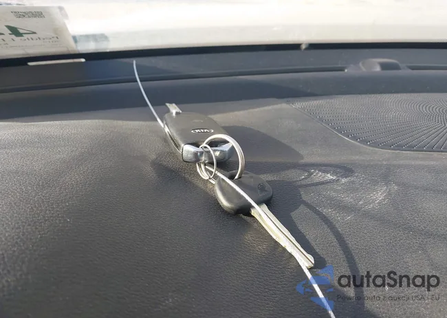 3KPF24AD9KE121228: 44199441