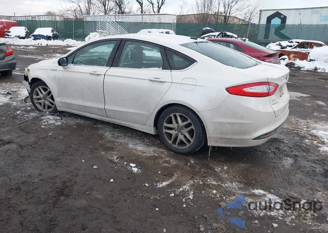 3FA6P0HD3FR230658: 44199537