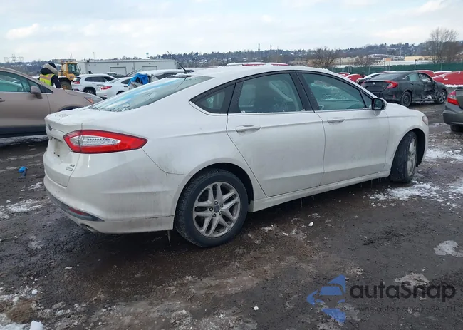 3FA6P0HD3FR230658: 44199537