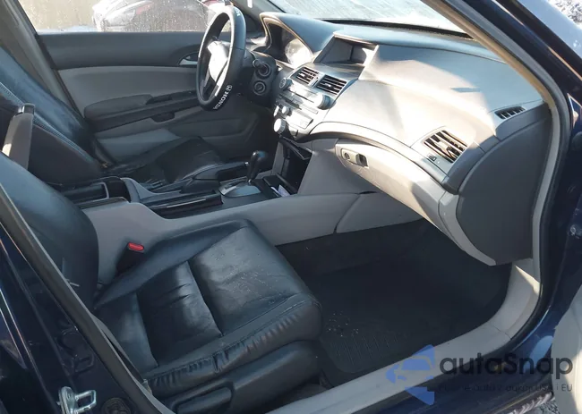 1HGCP26349A016684: 44199564