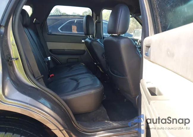 4M2CN8H76AKJ06936: 44199575