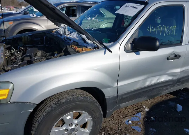 1FMYU93105DA11348: 44199608