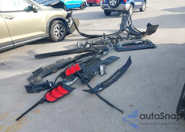 1FATP8UHXJ5133690: 44199651