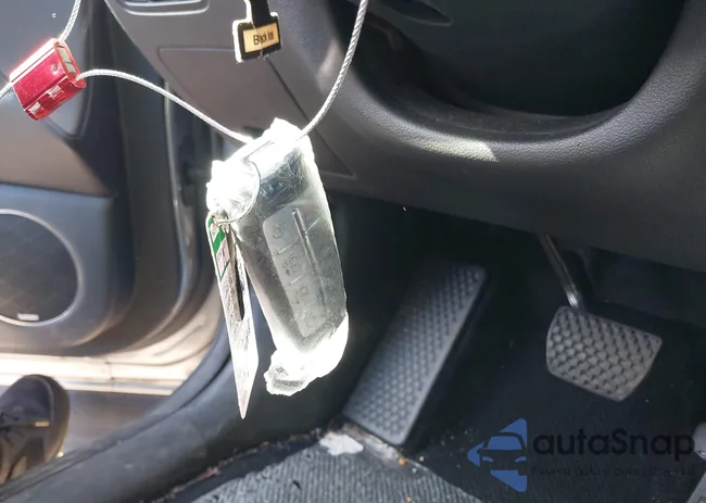 KMUHBDSB2NU092096: 44199664