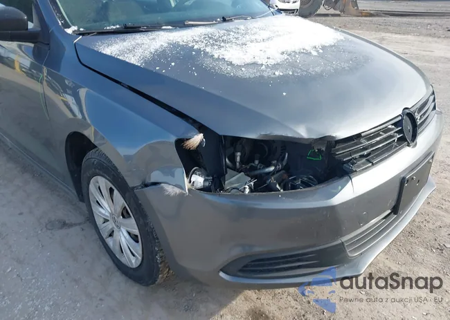 3VW2K7AJ2EM232085: 44199765