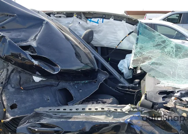 KL77LKE23RC110917: 44199777