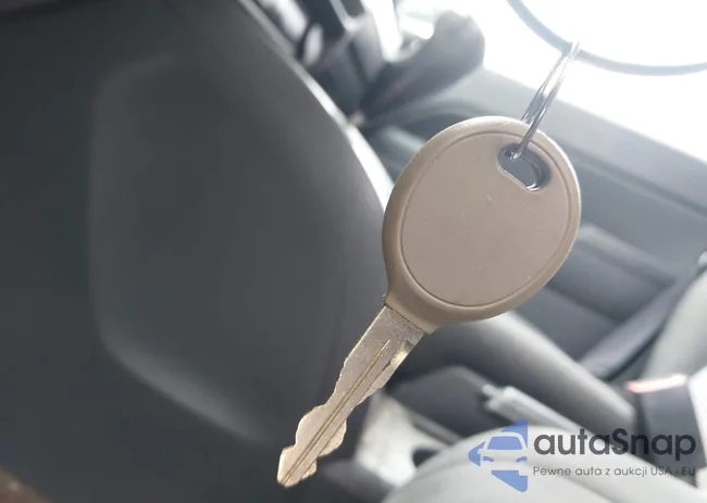 1C4NJCBAXHD147196: 44199787