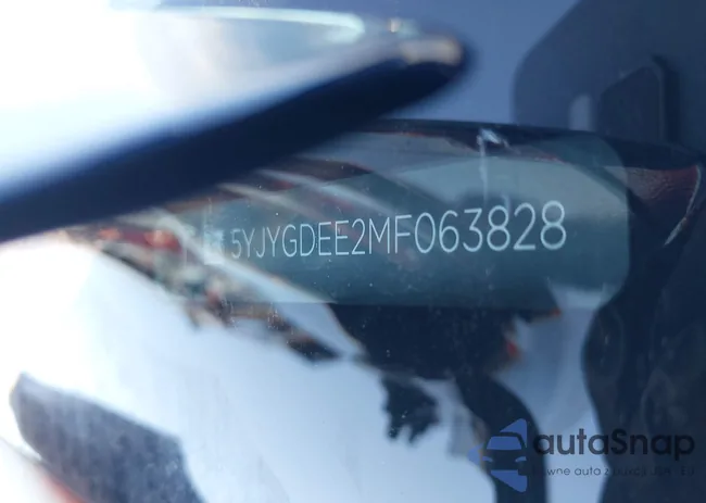 5YJYGDEE2MF063828: 44199864