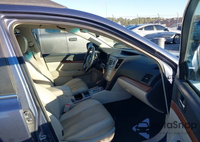 4S4BRBKC8D3205146: 44199903