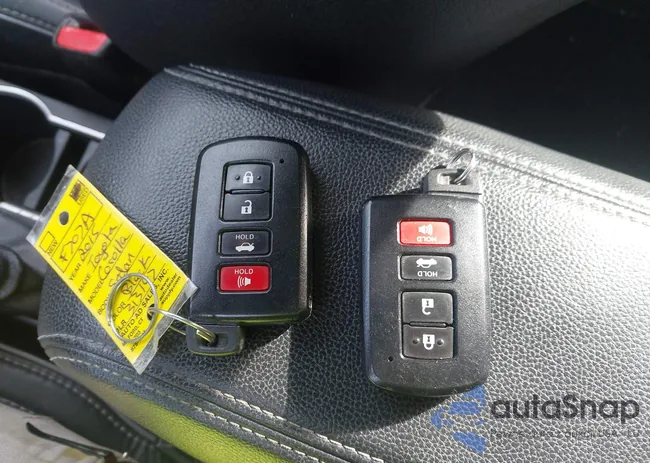 2T1BURHE4FC313147: 44199941