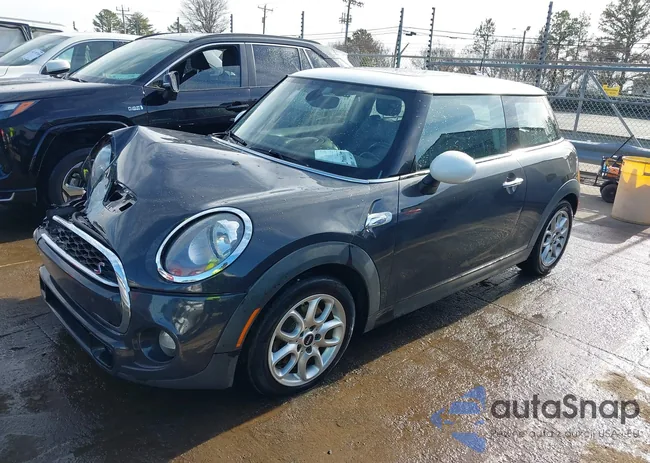 WMWXP7C51F2A40174: 44199947