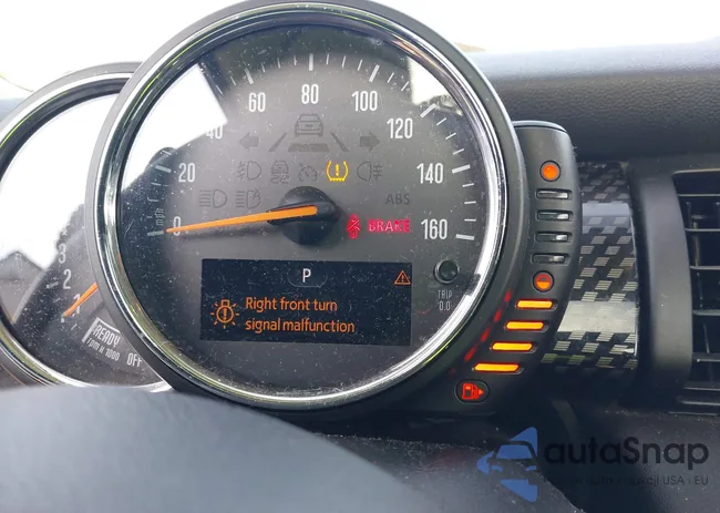 WMWXP7C51F2A40174: 44199947