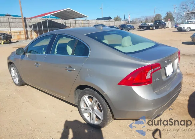 YV1612TK1F1355689: 44199268