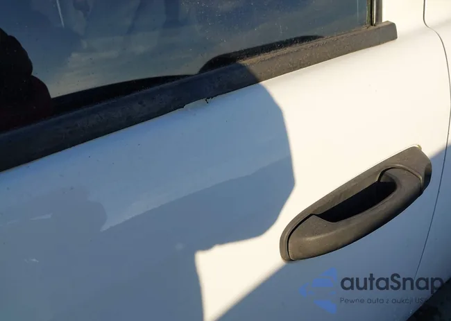 1D8HB38P07F559637: 44199380