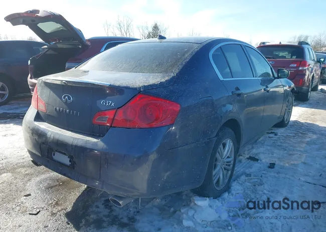 JN1CV6AR9CM677983: 44200463