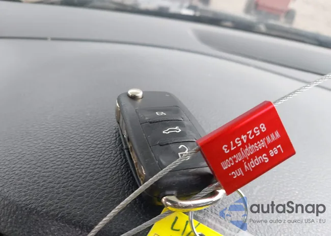 3VWD17AJXEM375247: 44200733