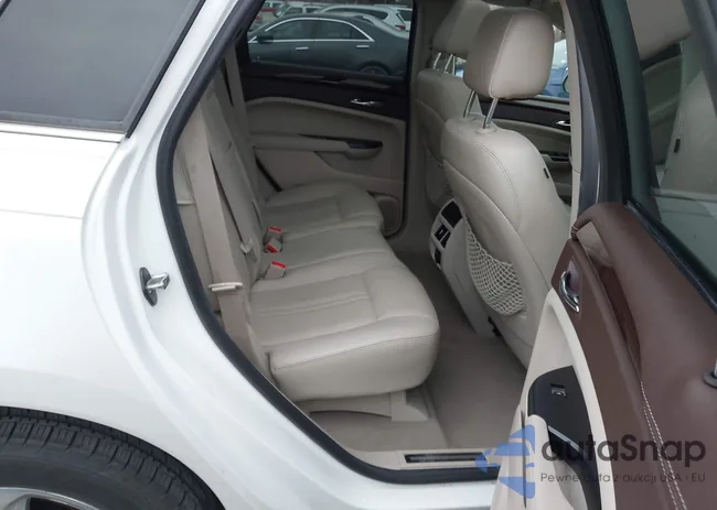 3GYFNCE31ES560880: 44200753