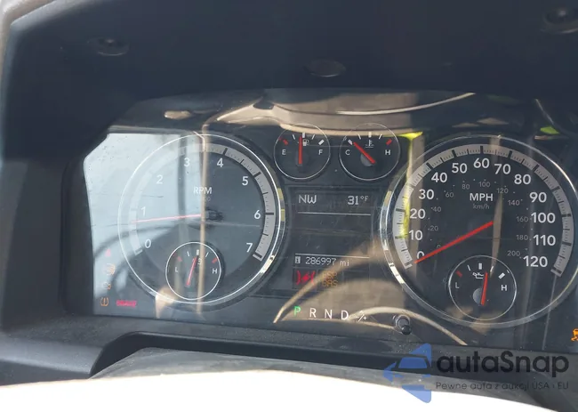 1D3HV18T49S743889: 44200939