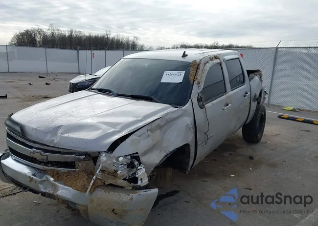 2GCEK13M281106874: 44200028