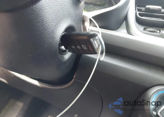 3KPA24AB8KE210278: 44200330