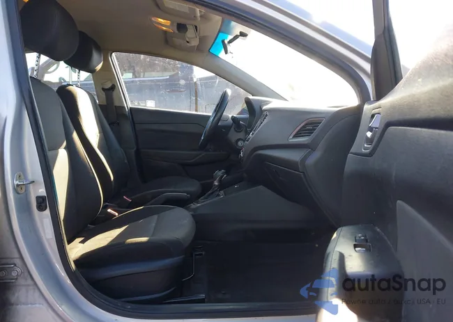 3KPC24A32JE018127: 44200359