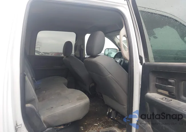 3C6UR5CJ5GG351380: 44201501