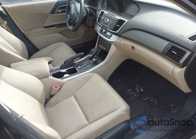 1HGCR2F3XEA228090: 44201514