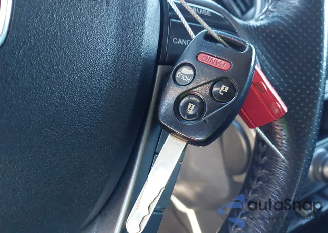 5FNYF4H99EB021160: 44201515