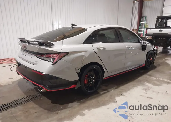 KMHLW4DK5TU036306: 44201520