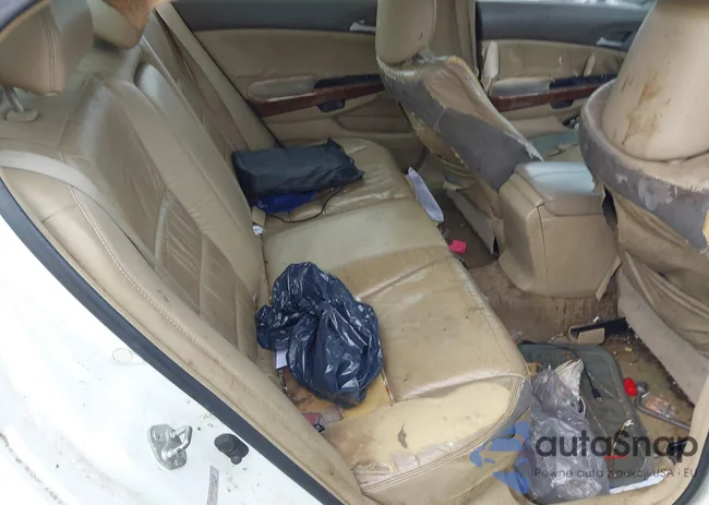 1HGCP36828A033628: 44201524