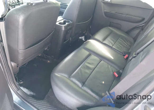 1FMCU9EG9CKB89151: 44201530