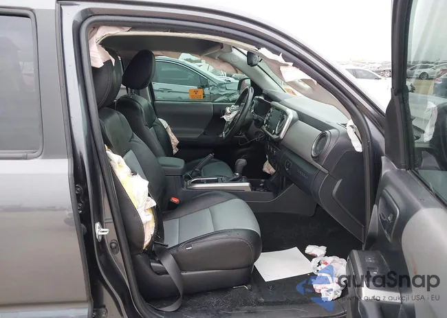 3TMBZ5DN9NM033181: 44201579