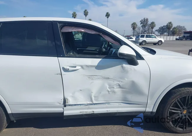 WP1AE2A21HLA68334: 44201584