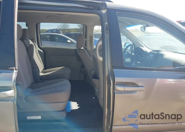 KNDMG4C75B6389165: 44201588