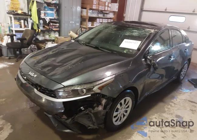 3KPF24AD4PE646737: 44201717