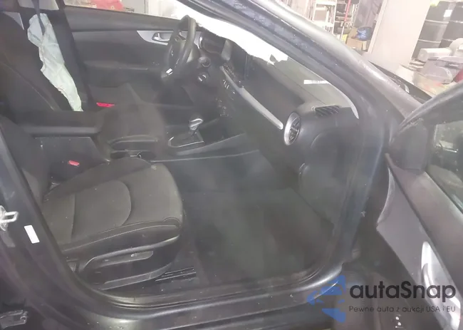 3KPF24AD4PE646737: 44201717