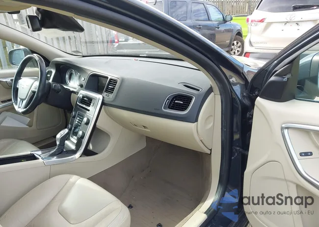 YV1612FS5D2219990: 44201747