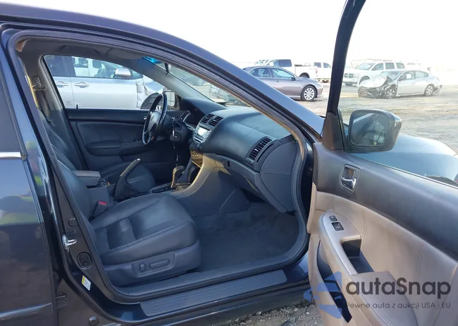 1HGCM66596A006083: 44201762