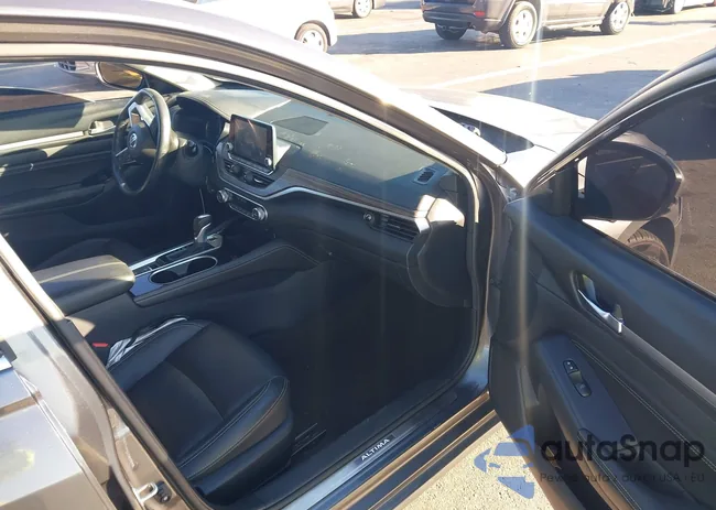 1N4BL4EV1NN319161: 44201774