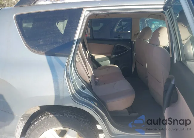 JTMBD33V475080180: 44201817