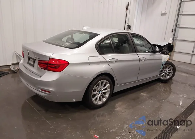 WBA8E5G53GNT40904: 44201832