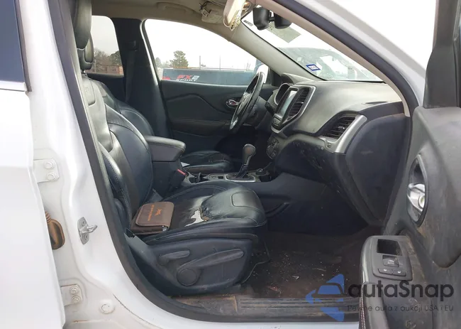 1C4PJMDS2GW198523: 44201892