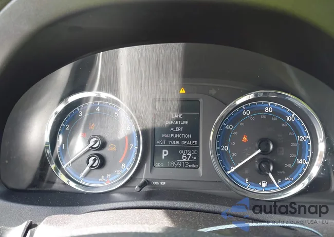 2T1BURHE6JC057621: 44201037