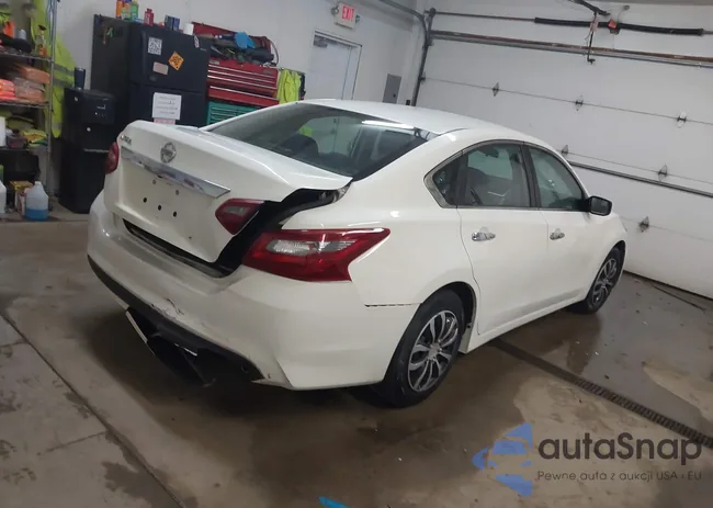 1N4AL3APXJC181025: 44201060