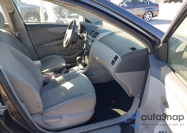 1NXBU4EE6AZ299525: 44201075