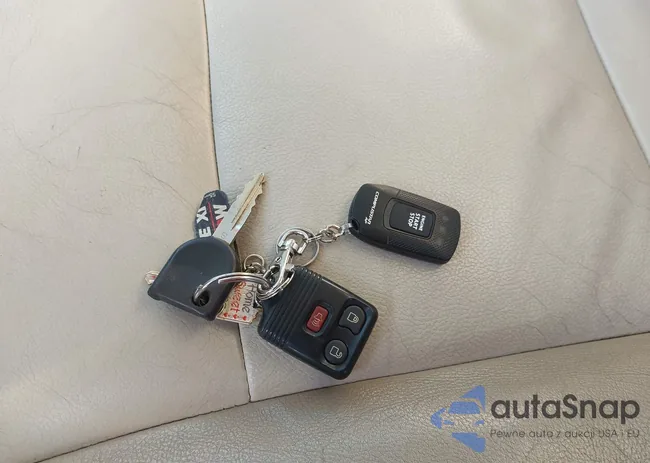 1FMEU33867UA06381: 44201086