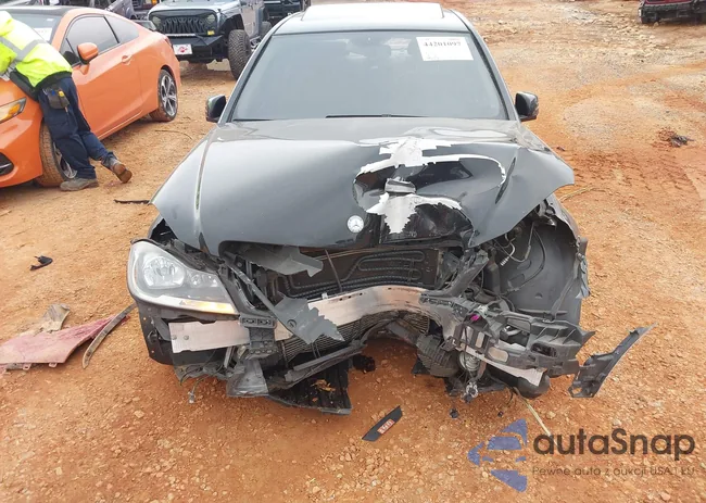 WDDGF4HB3CR216232: 44201097